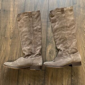 Used Frye Gray Suede Boots Size 8, Shaft Slouches